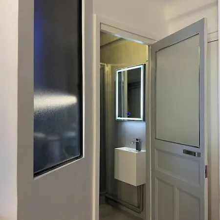 Apartment Charming Paris